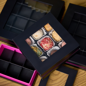 New Valentine's Day Chocolate, Pastry, Cookie, and Candy Window Gift Box (4, 6, 9, 12, 16 pieces)